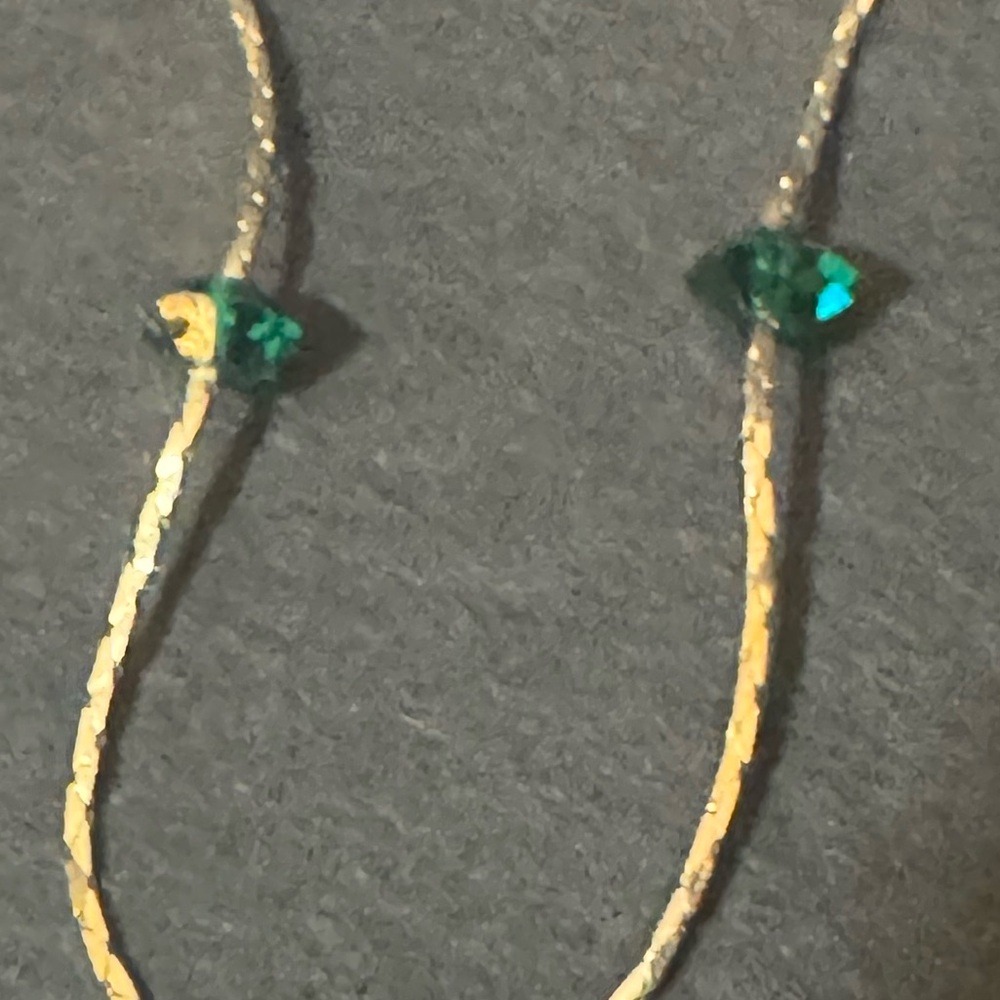 🛑🛑SOLD 🛑🛑Vintage Liquid Gold Necklace with Green Glass Crystals - Picture 17 of 17